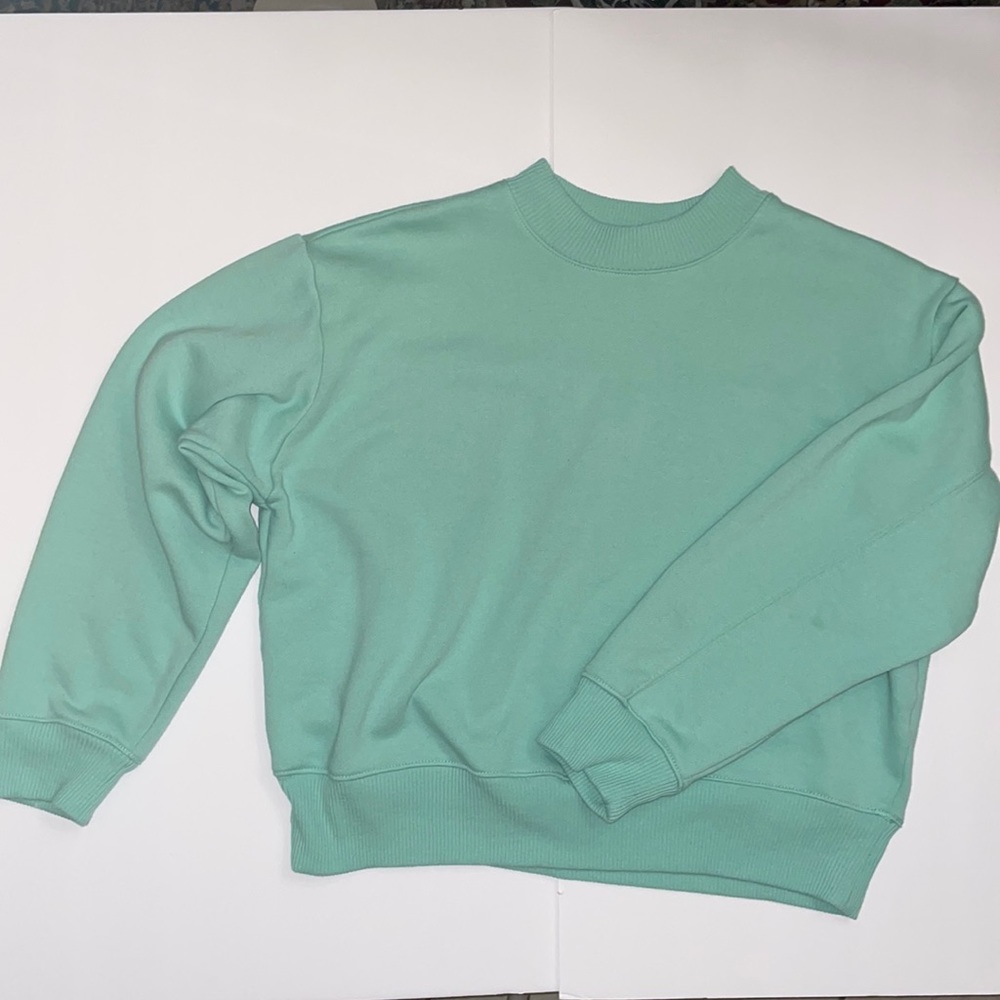 a new day Juniors  Green Crewneck